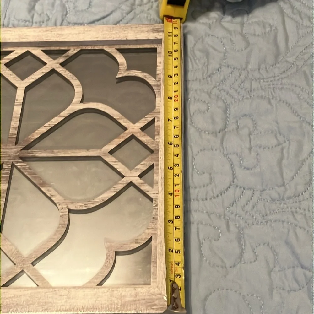 Beautiful 12 x 12 Accent Mirrors. Never used.